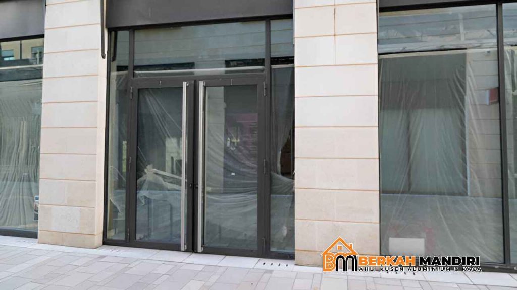 Menemukan Tukang Kusen Aluminium Terdekat untuk Pemasangan Pintu Berkualitas Tinggi