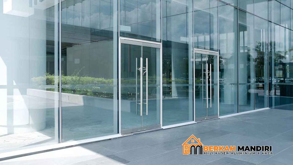 Inspirasi Pintu Kaca Mewah ala Kantor Keren di Jakarta Pusat!