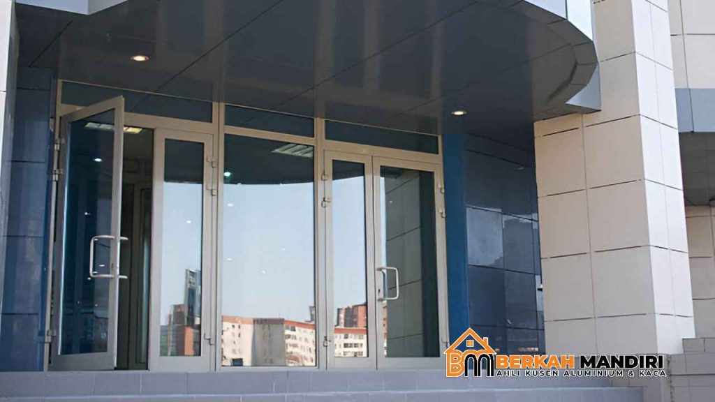 pintu kaca mewah di Jakarta Pusat