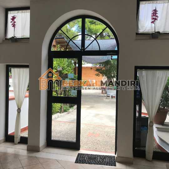 Tukang pintu aluminium Bekasi