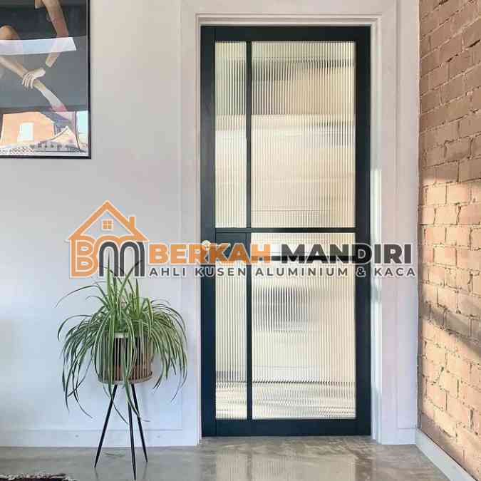 Spesialis Pintu Swing Kaca Sandblast Tangerang Motif Custom