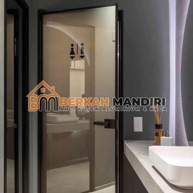 Spesialis Pintu Swing Kaca Sandblast Tangerang Motif Custom