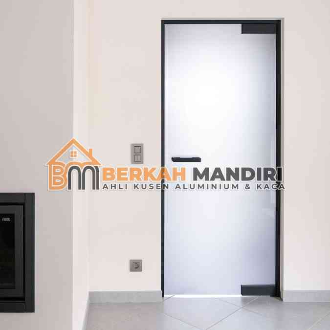 Tren Pintu Kamar Mandi Aluminium Kaca Buram Modern Terbaru Jakarta
