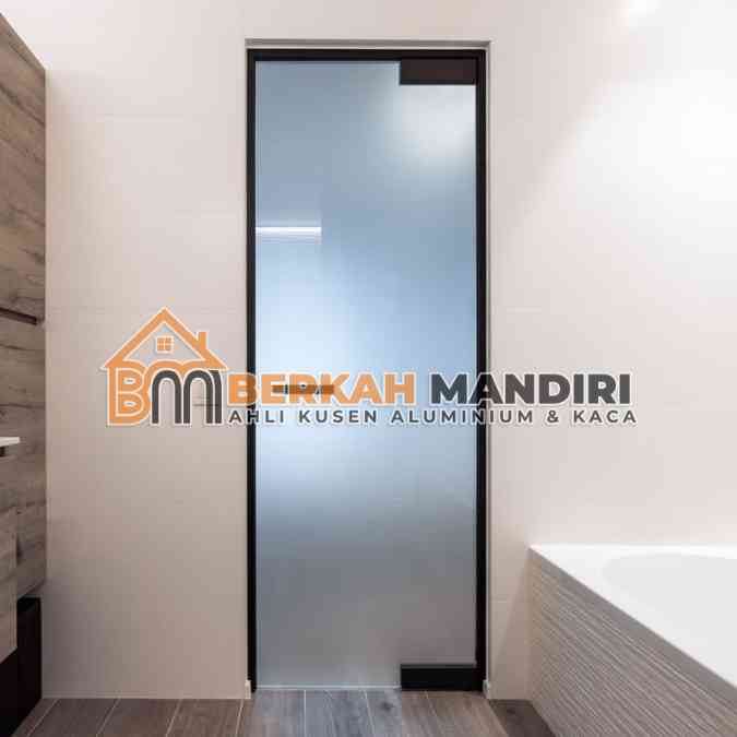 Tren Pintu Kamar Mandi Aluminium Kaca Buram Modern Terbaru Jakarta