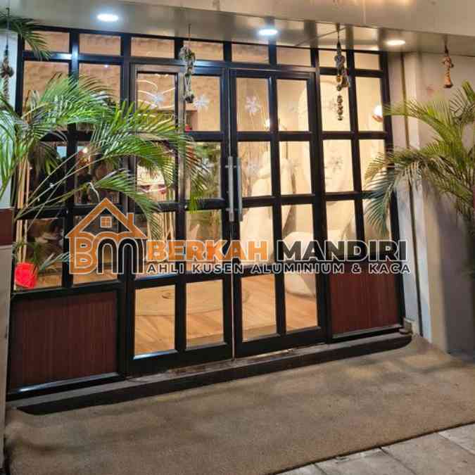 Pintu Swing Kaca Cafe Bekasi Instagramable