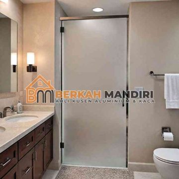 Pintu Swing Kaca Kamar Mandi Apartemen studio Buram Elegan Tangerang